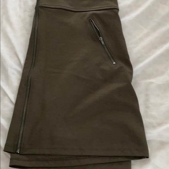 Gap Green Skirt - Picture 2 of 2